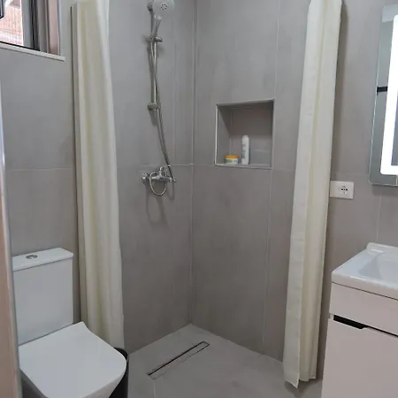 Hidden Gem 2 * Tirana